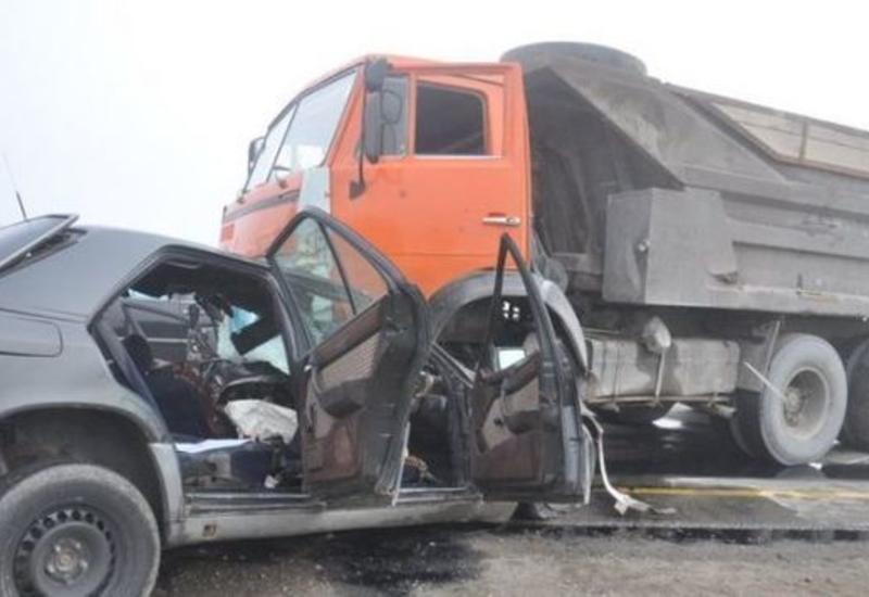 Жуткое ДТП в Шамкире, водитель лишился руки