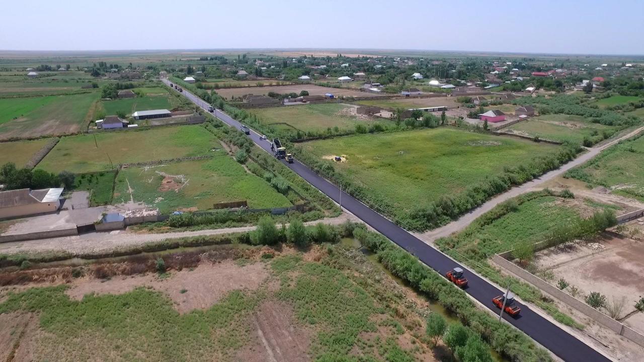 В регионах Азербайджана ремонтируют дороги