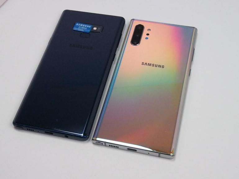 Samsung представила два новых смартфона