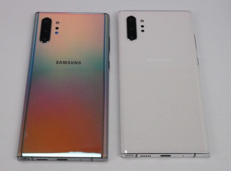 Samsung представила два новых смартфона