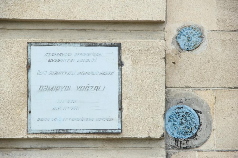 Yüz iyirmi yaşlı memarlıq incisi-Xaçmaz Dəmiryol Vağzalı