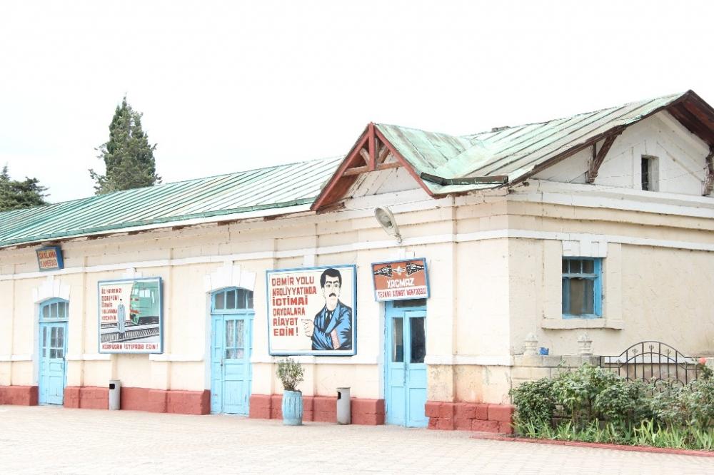 Yüz iyirmi yaşlı memarlıq incisi-Xaçmaz Dəmiryol Vağzalı