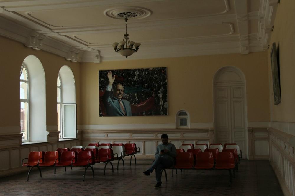 Yüz iyirmi yaşlı memarlıq incisi-Xaçmaz Dəmiryol Vağzalı