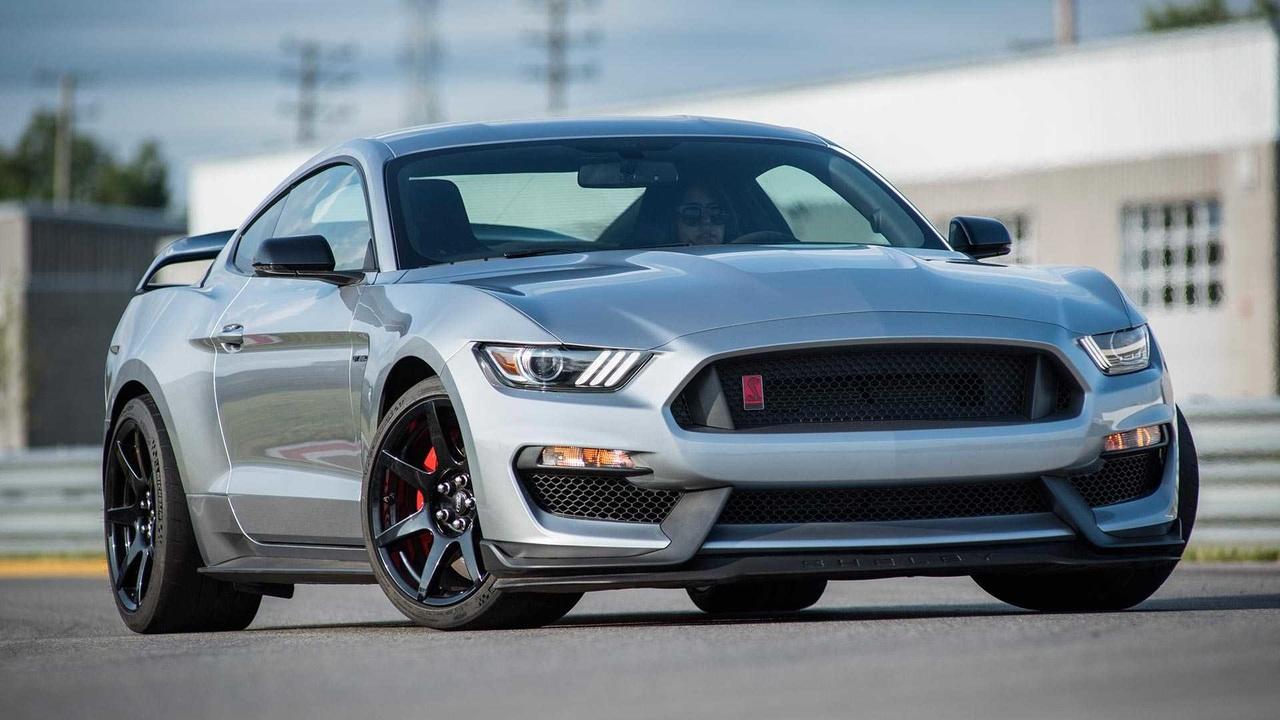 Новый Ford Mustang GT350R доработали деталями от старшей модели