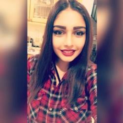 19 yaşlı model faciəvi şəkildə ölüb