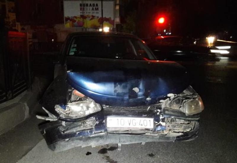 Sürücünün fikri yayındı, “Opel” qırmızı işıqda “Chevrolet”ə çırpıldı