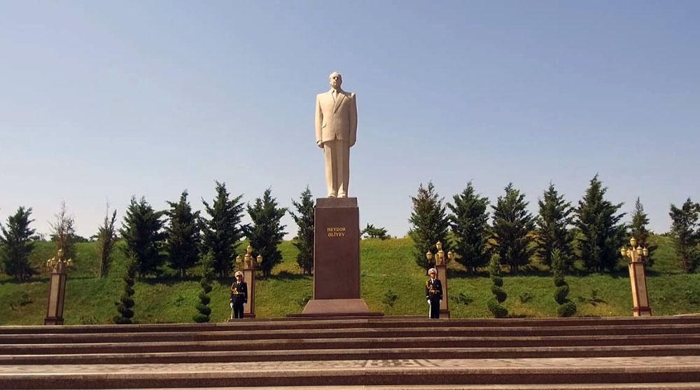 Российские генералы на переговорах в Баку
