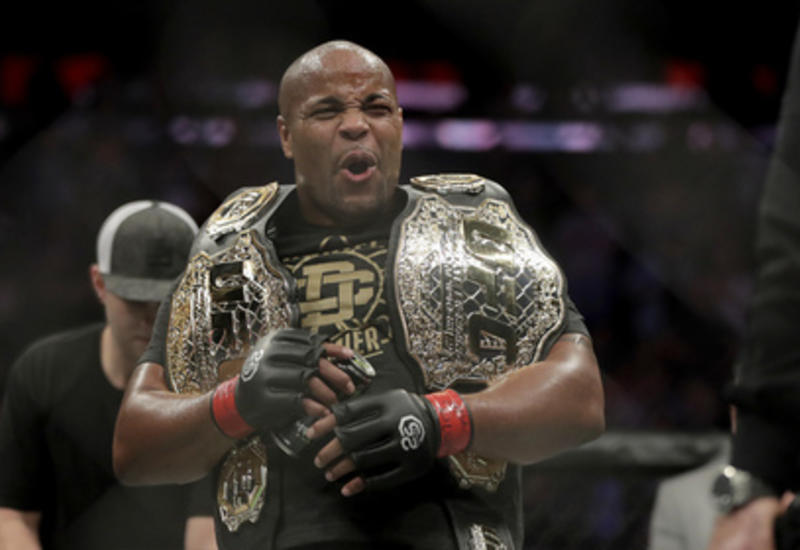Чемпион UFC описал сумасшедшее общение с Нурмагомедовым