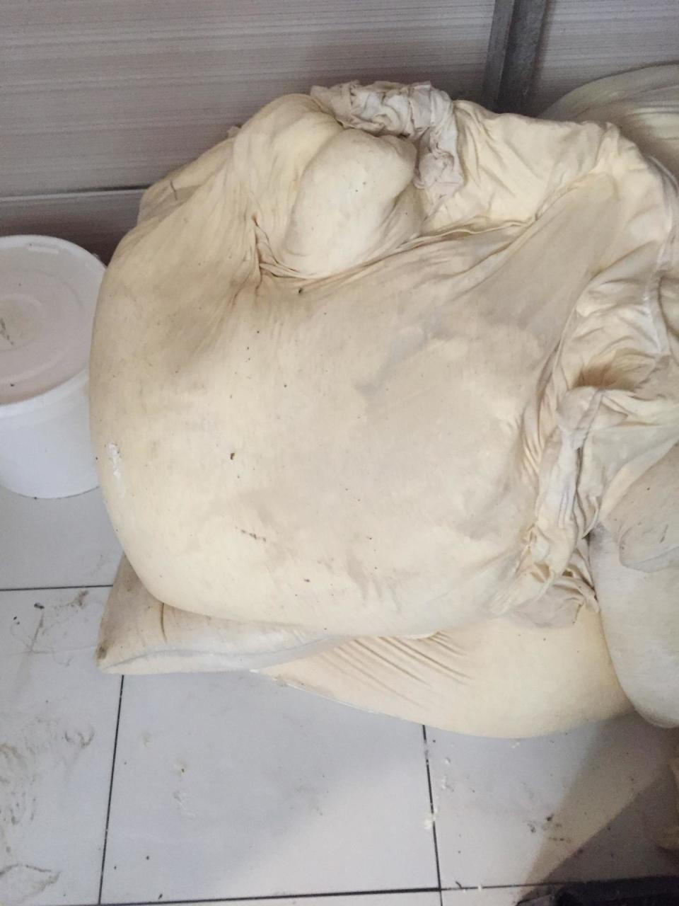 В Баку обнаружили цех по производству молочной продукции в антисанитарных условиях