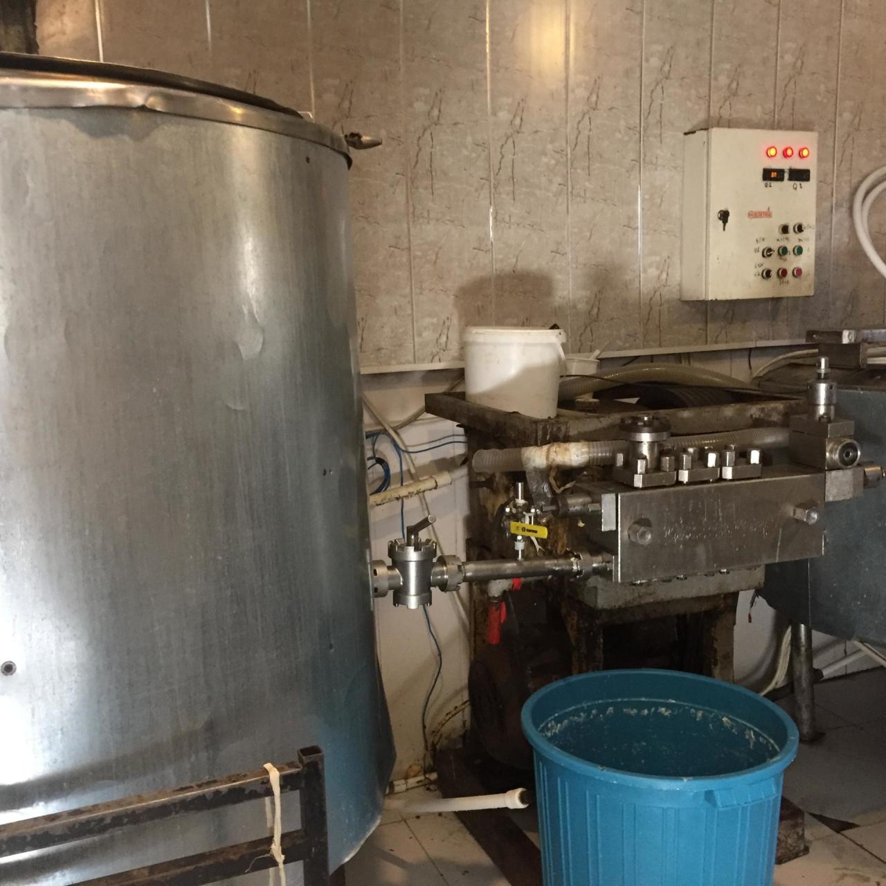 В Баку обнаружили цех по производству молочной продукции в антисанитарных условиях