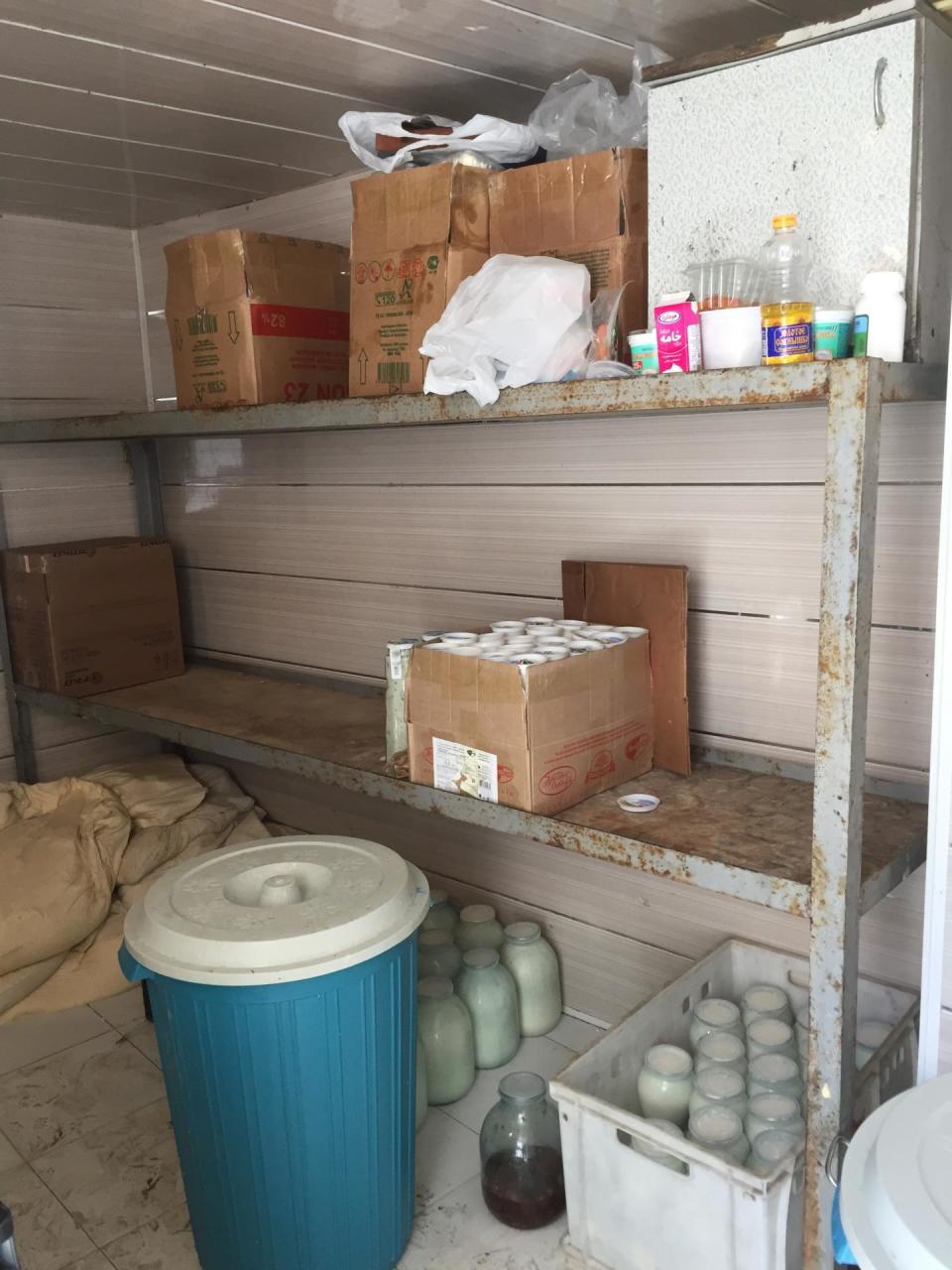 В Баку обнаружили цех по производству молочной продукции в антисанитарных условиях