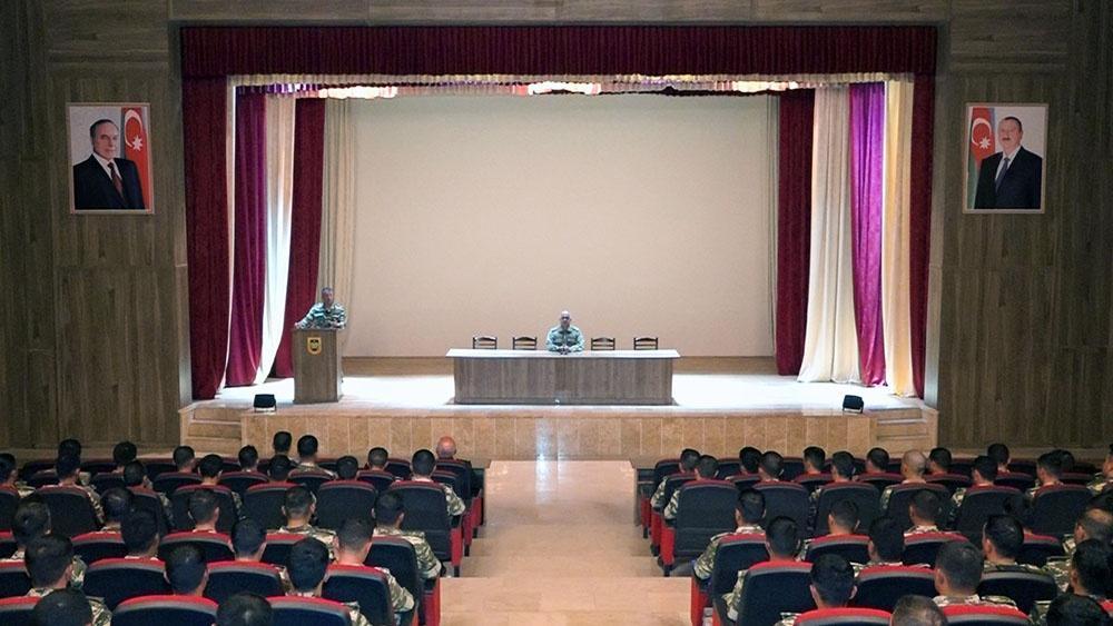 В Нахчыване готовят командиров взводов