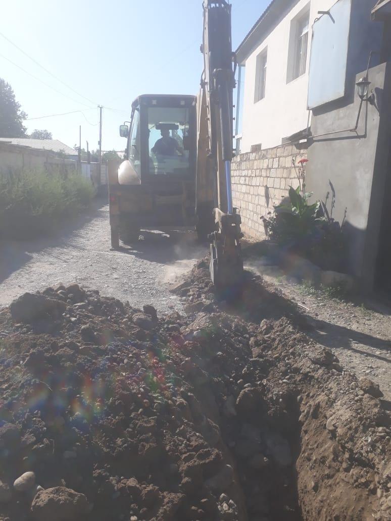 Трактор оставил без газа сотни людей в Азербайджане