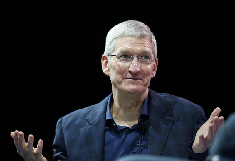 Глава Apple посвятил пост бакинскому бульвару