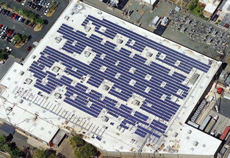 Walmart подала в суд на Tesla