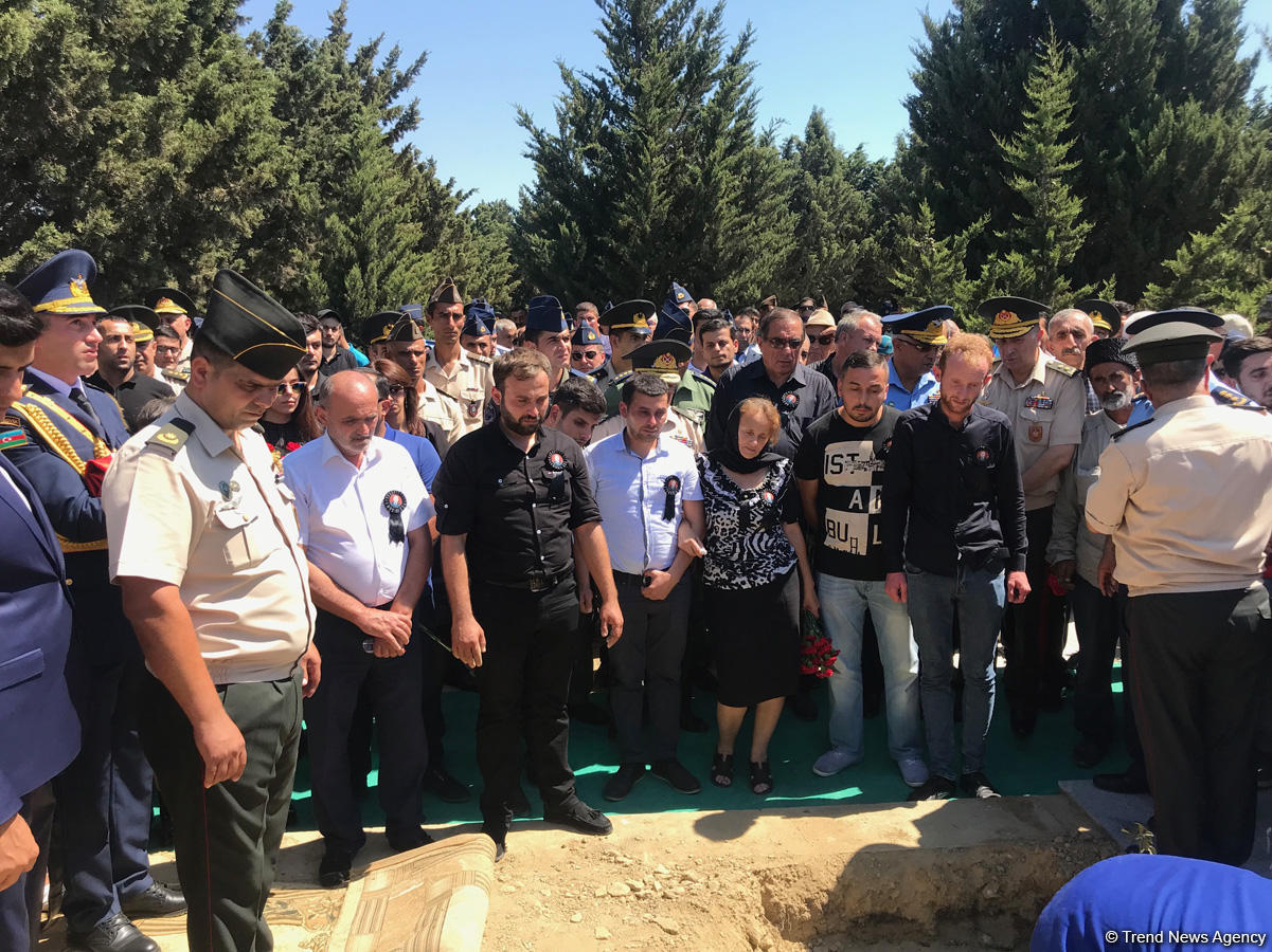 В Баку похоронили пилота потерпевшего крушение МиГ-29