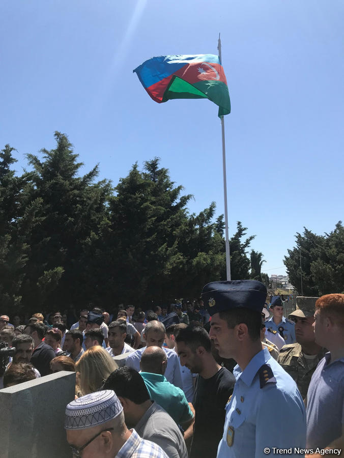 В Баку похоронили пилота потерпевшего крушение МиГ-29