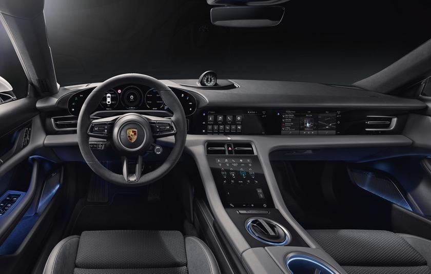 Конкурент Tesla: В Porsche Taycan будет 4 экрана