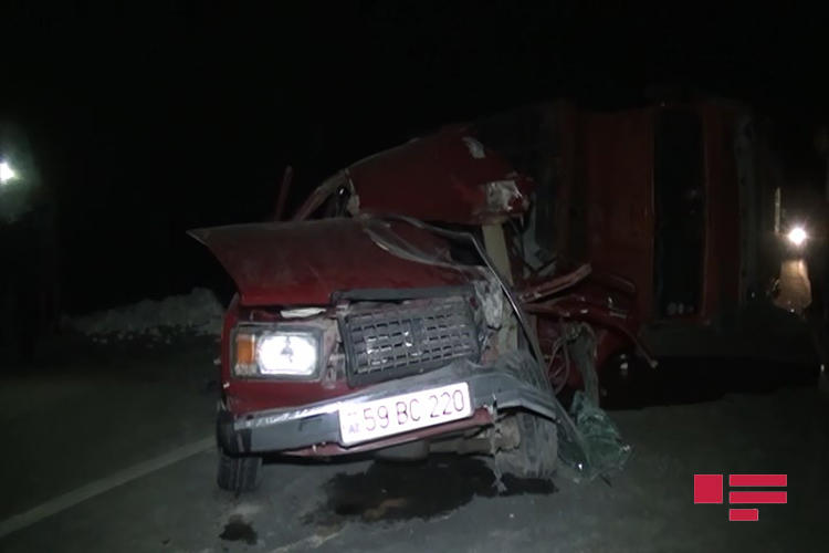 В Геранбое ВАЗ столкнулся с "КамАЗ"ом: есть погибший и раненые