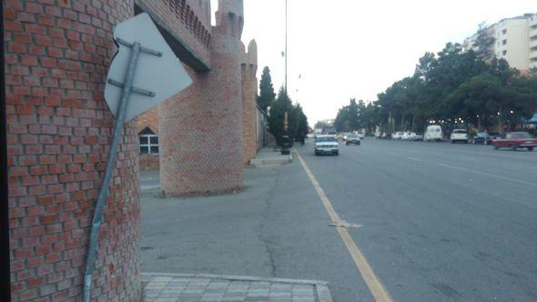 В Гяндже маршрутный автобус попал в тяжелое ДТП, есть пострадавшие