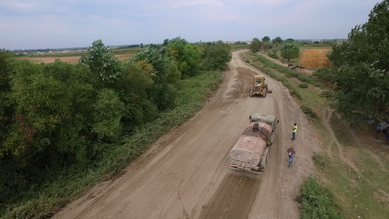 В регионах Азербайджана массово ремонтируют дороги
