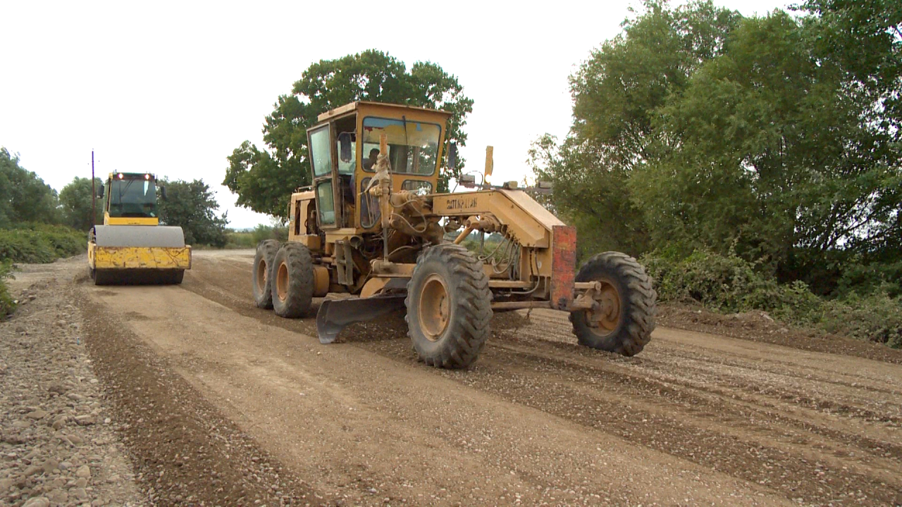В регионах Азербайджана массово ремонтируют дороги