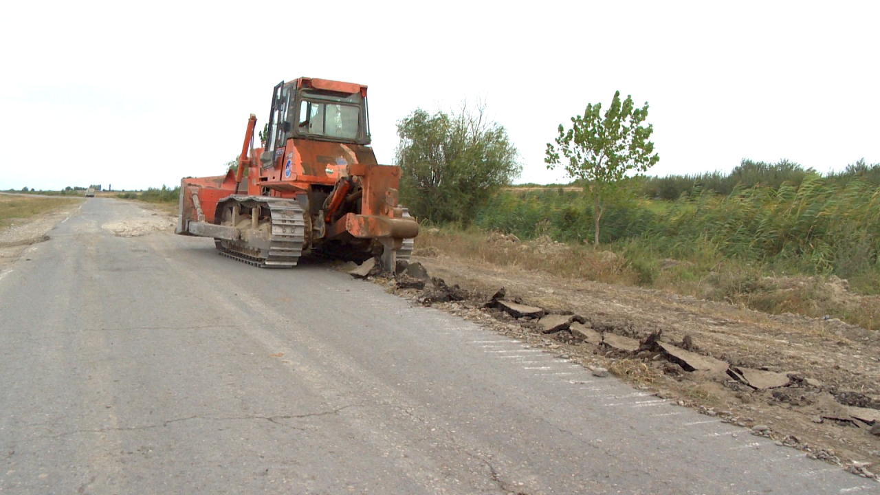 В регионах Азербайджана массово ремонтируют дороги
