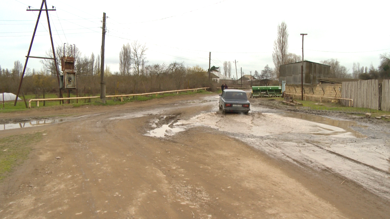 В регионах Азербайджана массово ремонтируют дороги