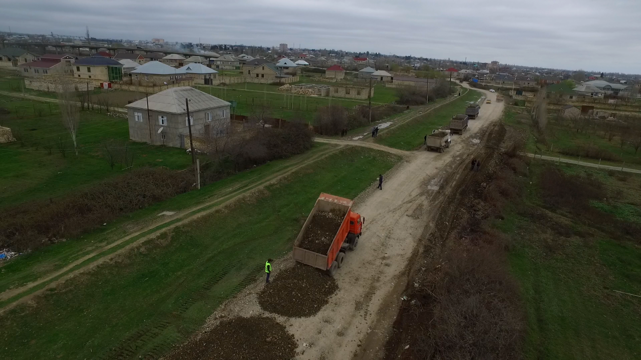 В регионах Азербайджана массово ремонтируют дороги
