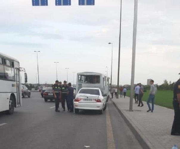 Bakıda iki avtobus toqquşdu
