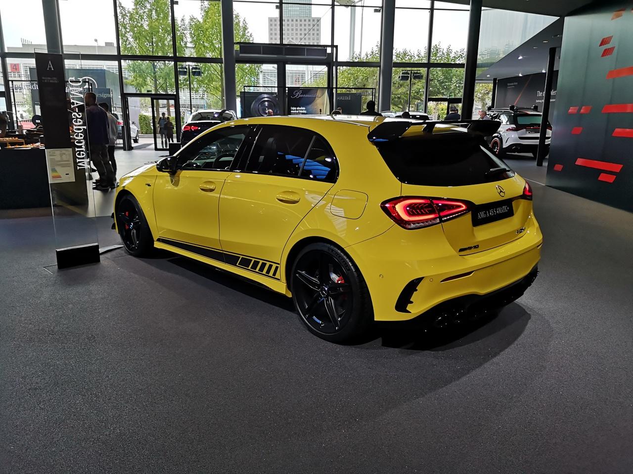 Mercedes представил хот-хэтч с самой мощной "турбочетверкой" в истории