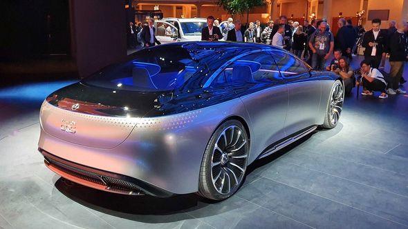 Mercedes-Benz показал свой новый электромобиль
