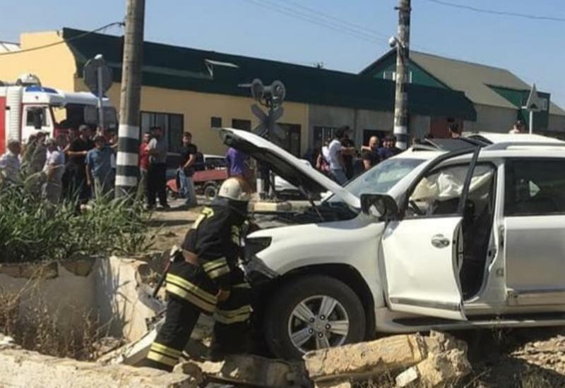 В Дагестане столкнулись автомобиль и тепловоз, есть пострадавшие