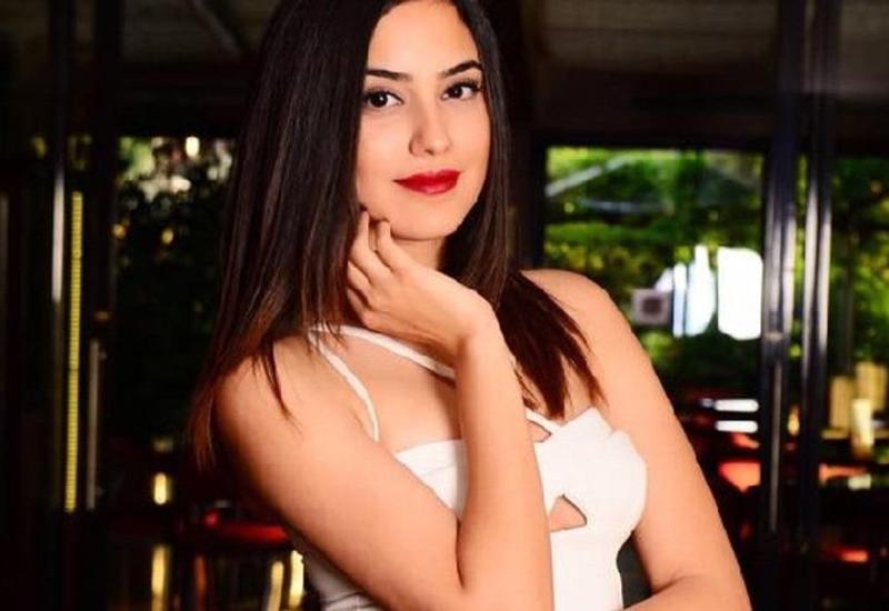 Rafet El Romanın keçmiş arvadı döyüldü