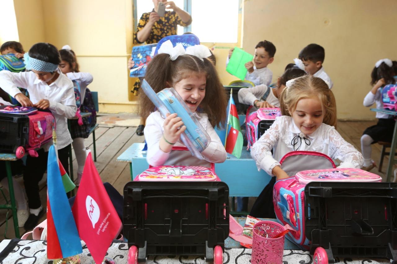“Nar” “Bilik günü”nü kənd məktəbliləri ilə birgə qeyd etdi
