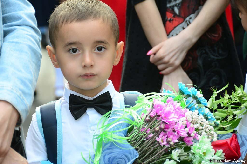 День знаний в школах Баку