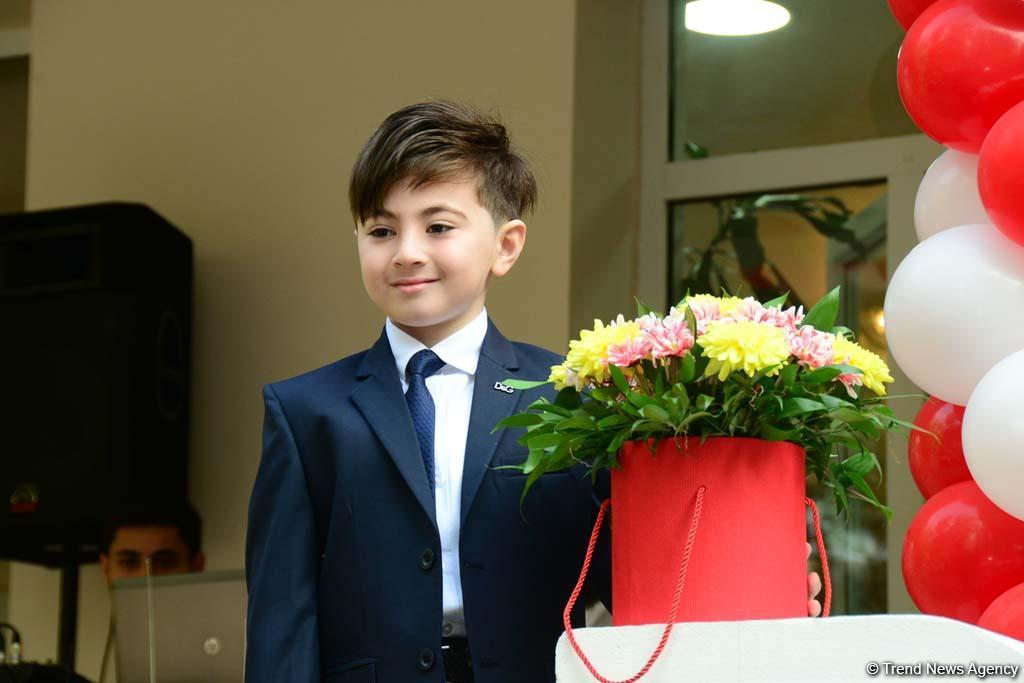 День знаний в школах Баку