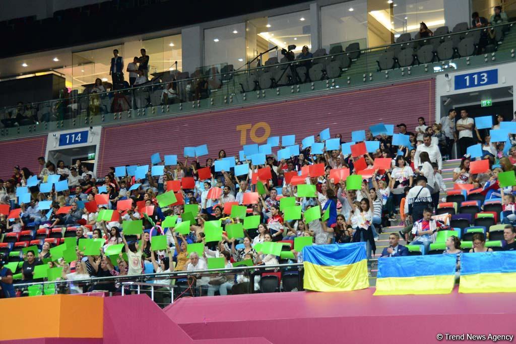 Яркие моменты феерической церемонии торжественного открытия 37-го Чемпионата мира по художественной гимнастике в Баку