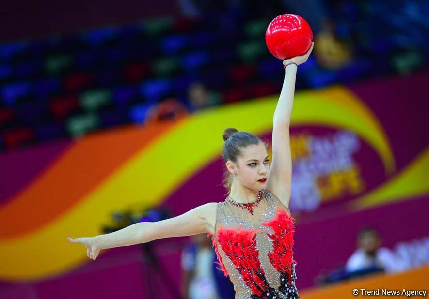 Яркие моменты второго дня Чемпионата мира по художественной гимнастике в Баку