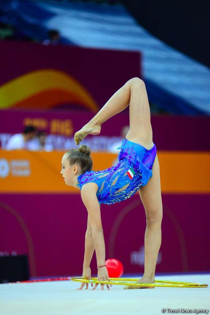 Яркие моменты второго дня Чемпионата мира по художественной гимнастике в Баку