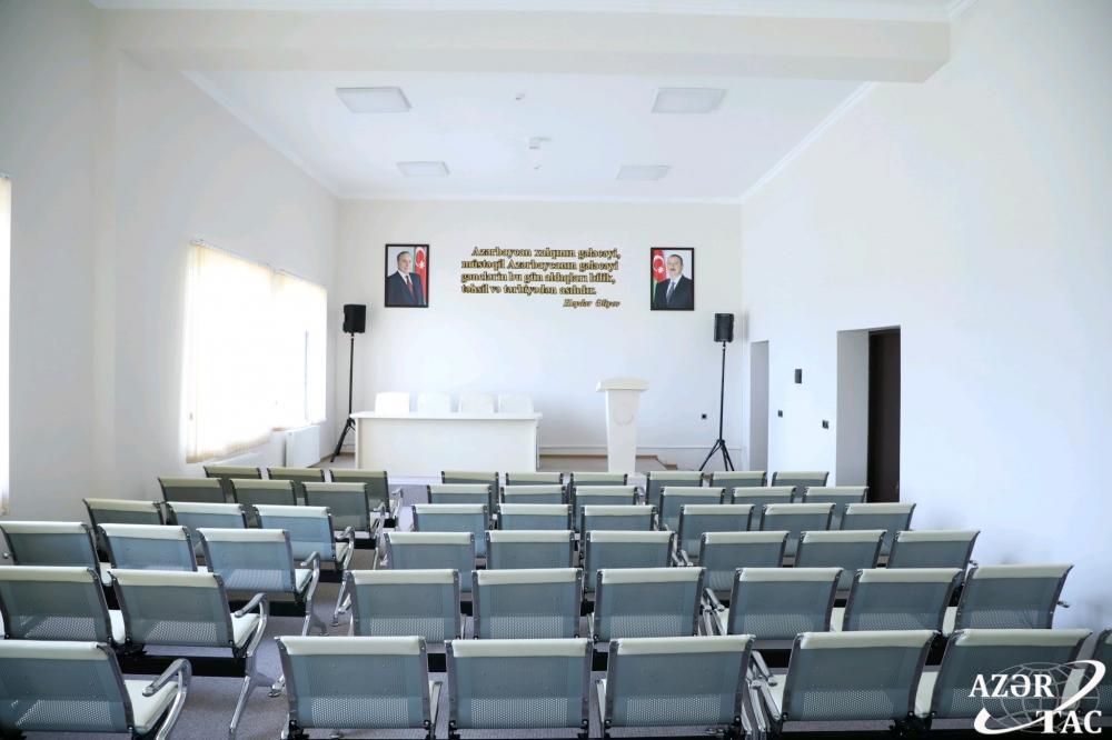 В Агсу и Исмаиллы сданы в эксплуатацию новые школьные здания, построенные Фондом Гейдара Алиева