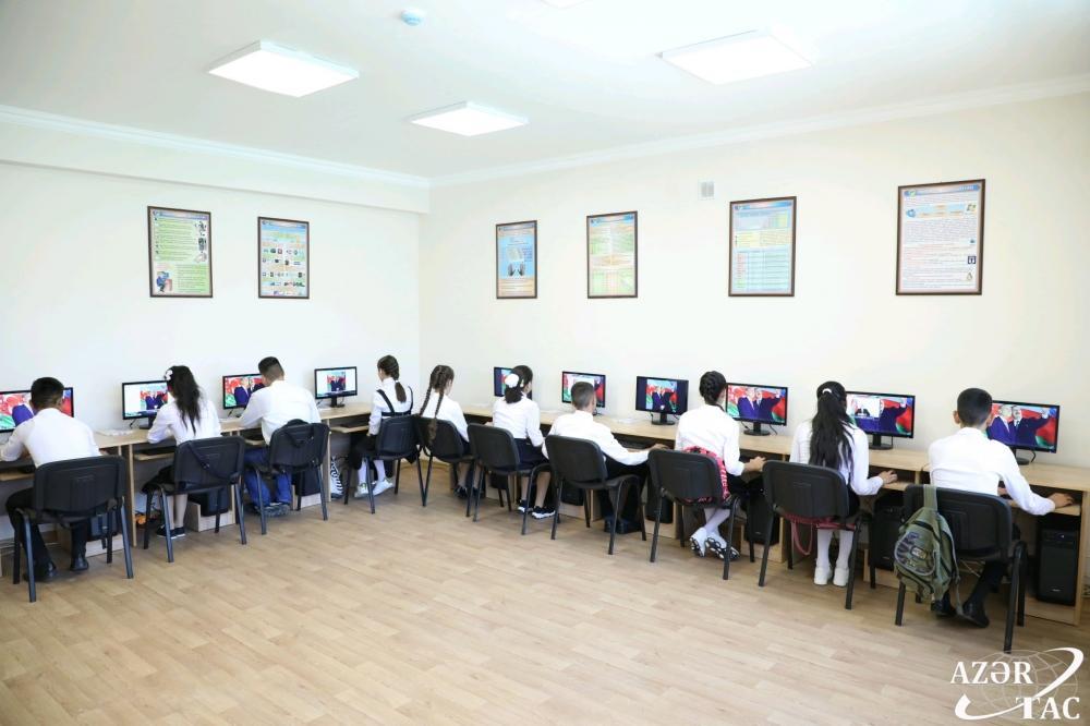 В Агсу и Исмаиллы сданы в эксплуатацию новые школьные здания, построенные Фондом Гейдара Алиева