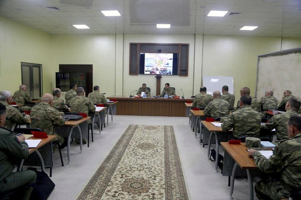 Закир Гасанов поставил задачи перед командирами