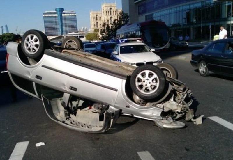 Тяжелое ДТП в центре Баку