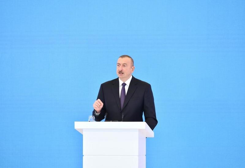 Президент Ильхам Алиев: Нефть и газ являются исчерпаемыми ресурсами. А интеллектуальный потенциал, знания, грамотность, компетентность, опыт – это неизменные богатства