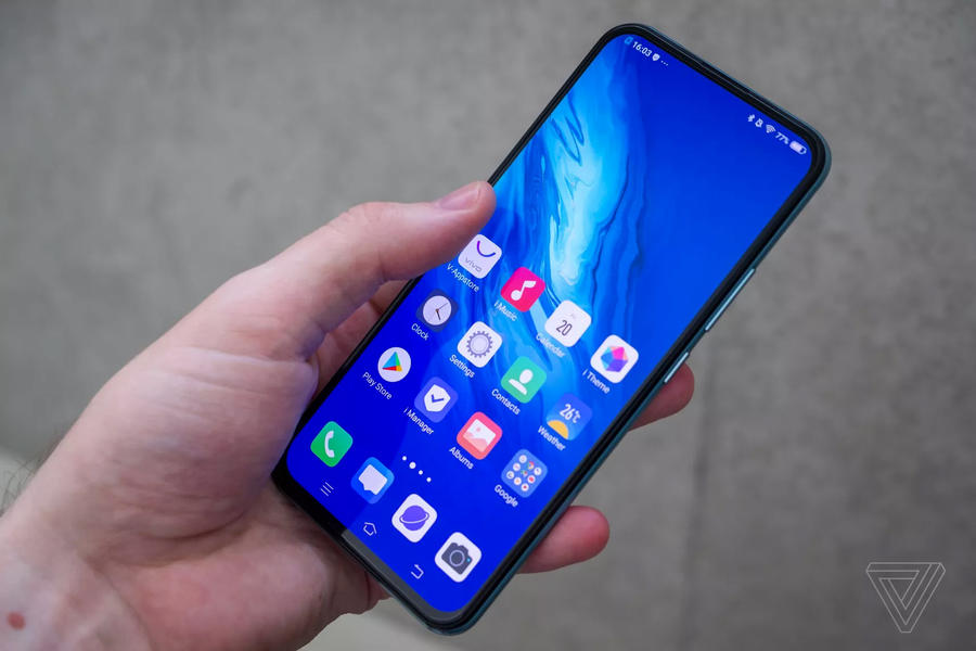 Vivo выпустила смартфон с двойной выдвижной селфи-камерой
