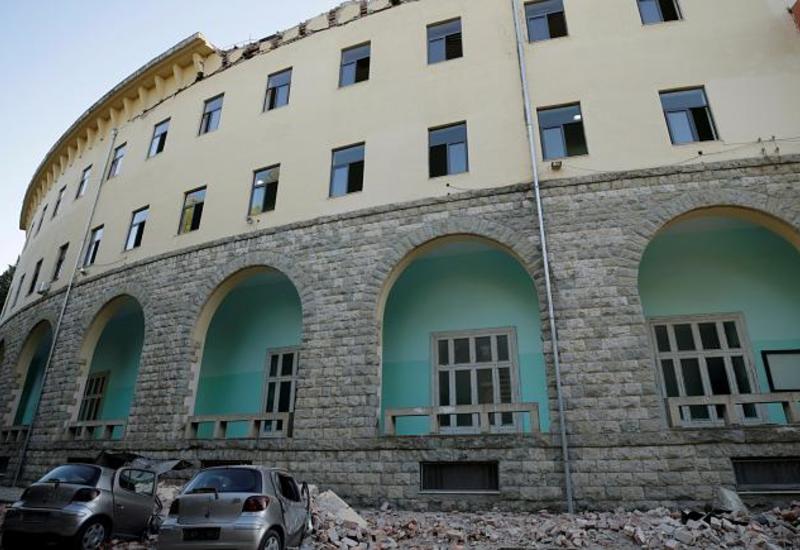 Сильное землетрясение в Албании, более ста пострадавших