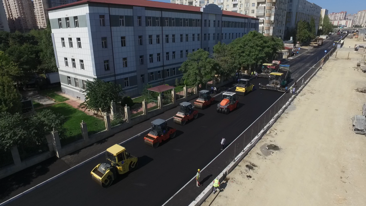 В Баку открыли дорогу, которую водители ждали 7 лет