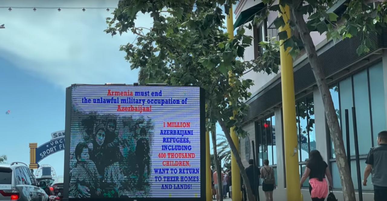 Пашиняна встретили в Лос-Анджелесе баннерами в небе - "Карабах - это Азербайджан!"
