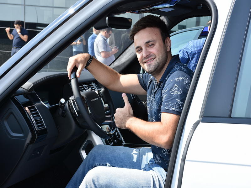 Jaguar Land Rover avtomobillərinin sınaq Yürüşləri keçirildi və yeni Jaguar Xe modeli təqdim olundu
